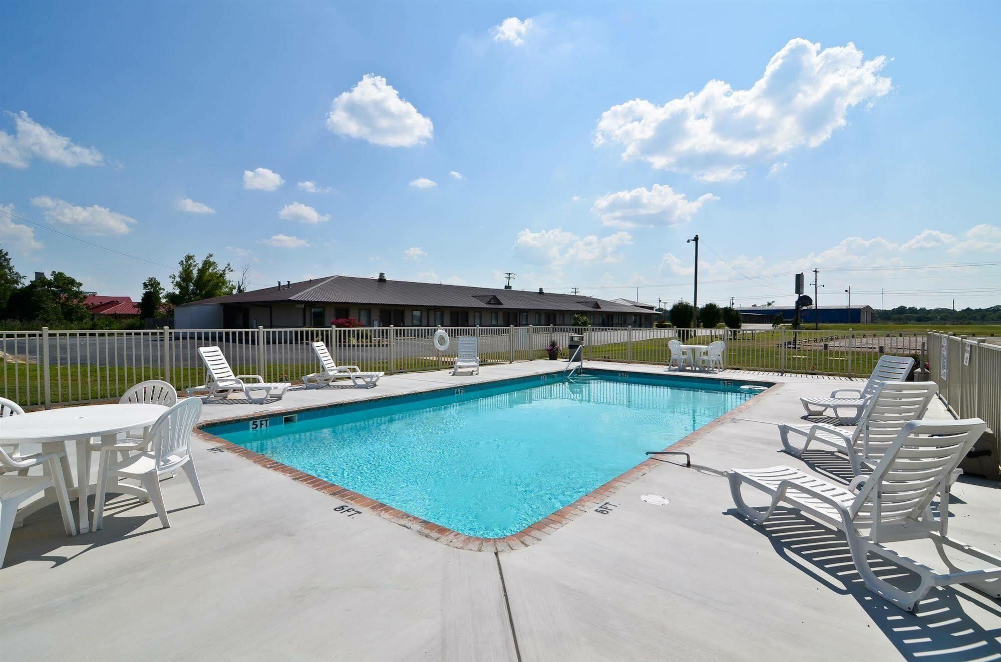 Hotel Super 8 By Wyndham Mcgehee Facilidades foto